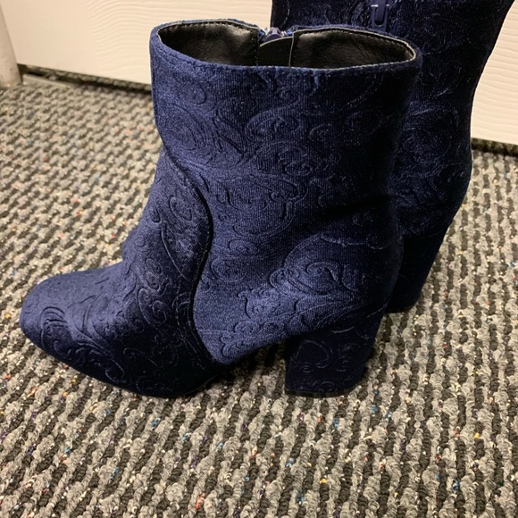 Refresh Navy Blue Velvet Boots - Picture 5 of 7